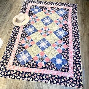 Artisan star Floral Patchwork Quilt w shabby chic farmhouse cottage vibe